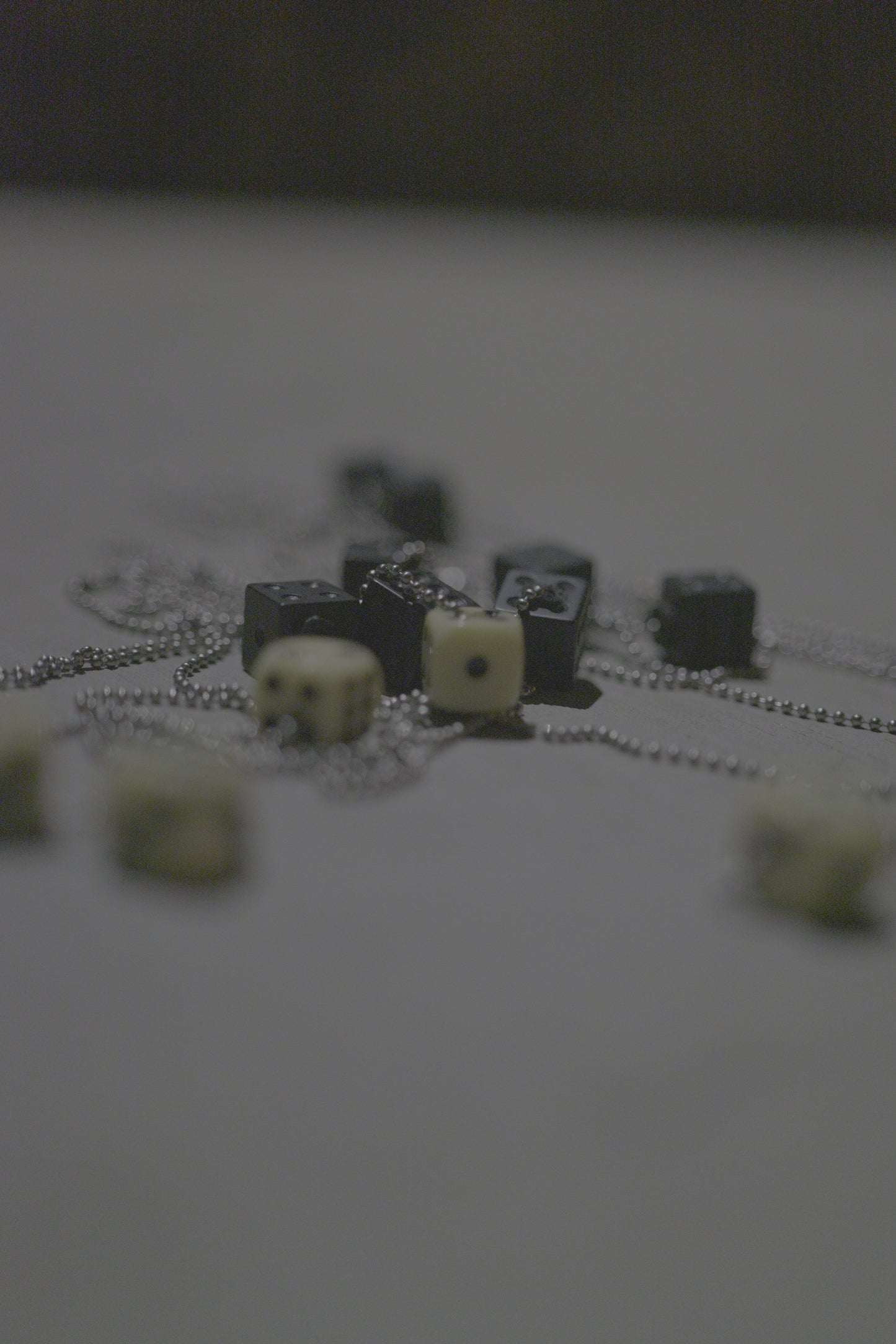 DICE CHAIN (BLACK DICE)